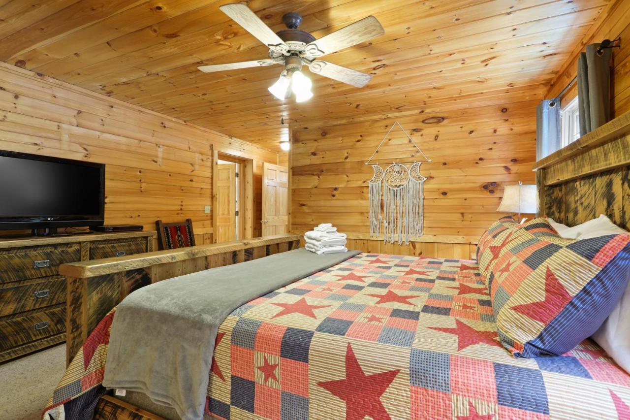 2 Separate Cabins Along A Peaceful Creek With Resort Amenities Ellijay Εξωτερικό φωτογραφία